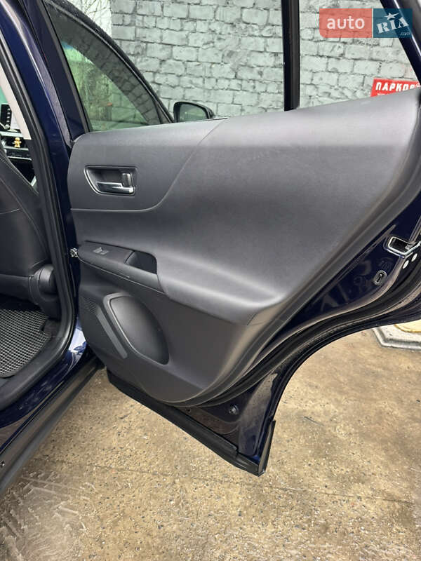 Внедорожник / Кроссовер Toyota Venza 2020 в Каневе