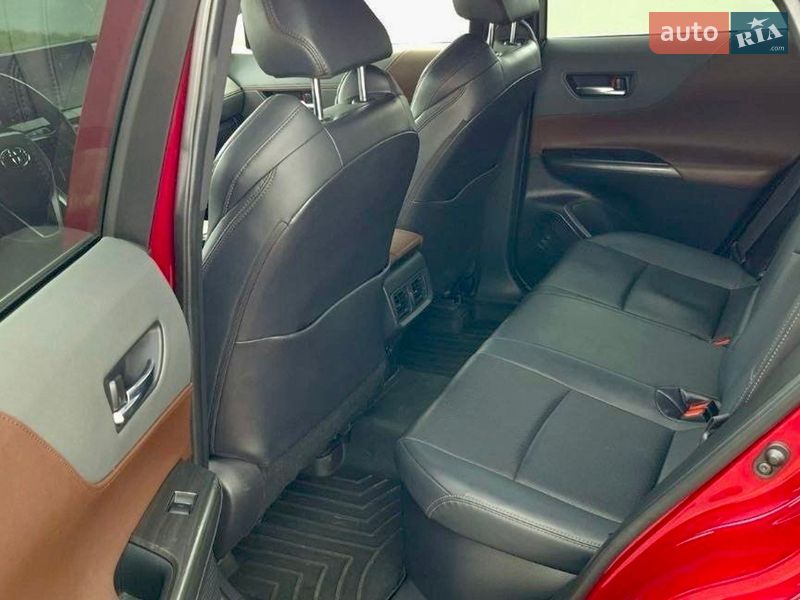 Внедорожник / Кроссовер Toyota Venza 2021 в Киеве