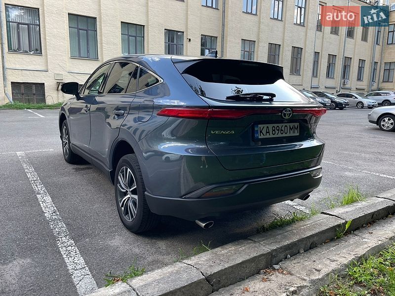 Внедорожник / Кроссовер Toyota Venza 2021 в Киеве