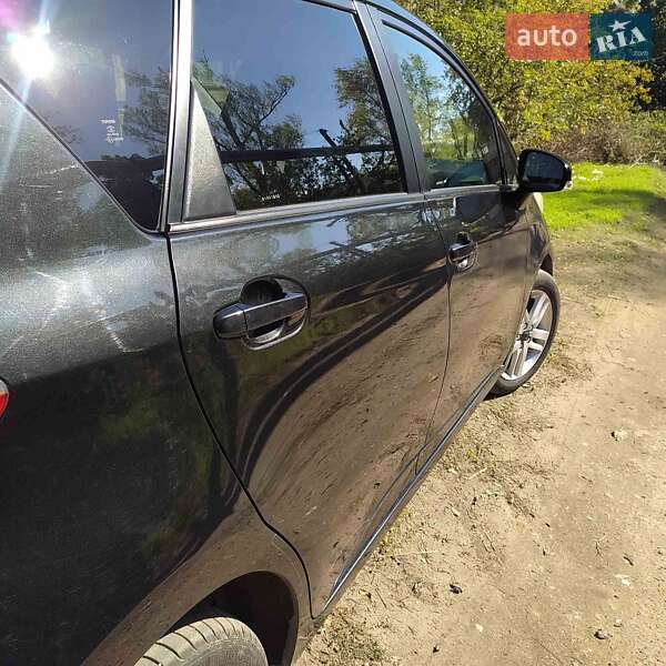 Микровэн Toyota Verso-S 2012 в Белгороде-Днестровском