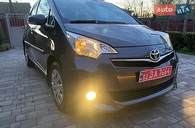 Микровэн Toyota Verso-S 2011 в Виннице
