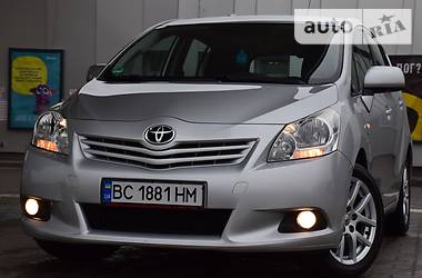 Минивэн Toyota Verso 2009 в Дрогобыче