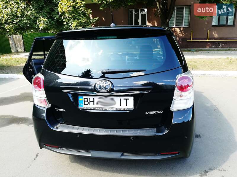 Мінівен Toyota Verso 2014 в Одесі