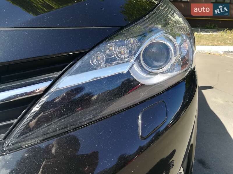 Мінівен Toyota Verso 2014 в Одесі