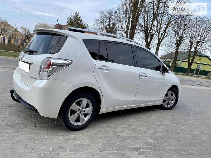 Мінівен Toyota Verso 2013 в Хмельницькому фото 6 Мінівен Toyota Verso 2013 в Хмельницькому