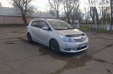 Минивэн Toyota Verso 2012 в Новоархангельске