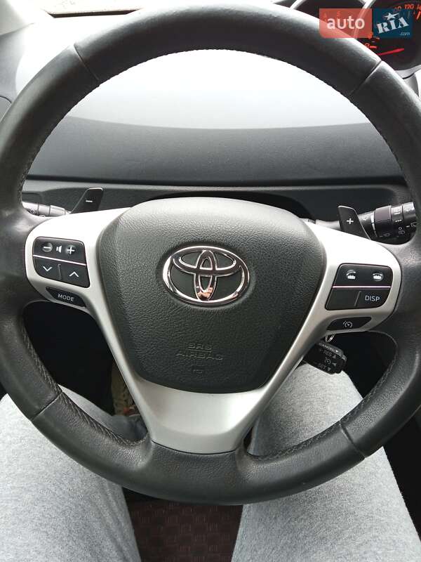 Минивэн Toyota Verso 2011 в Тернополе