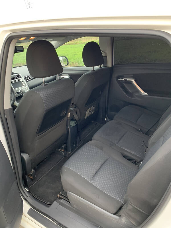 Мінівен Toyota Verso 2012 в Рівному