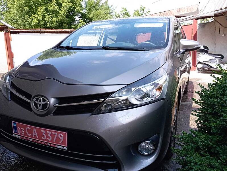 Универсал Toyota Verso 2014 в Одессе