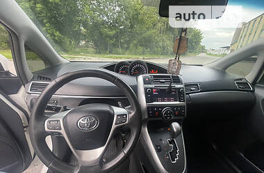 Универсал Toyota Verso 2013 в Шепетовке