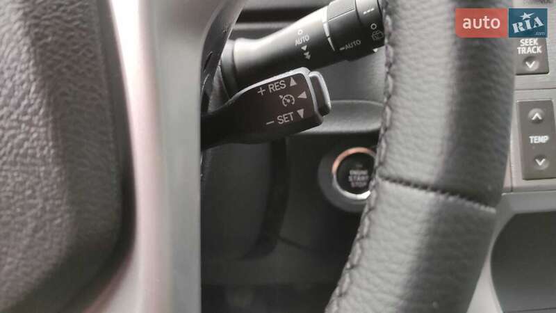 Минивэн Toyota Verso 2011 в Рени