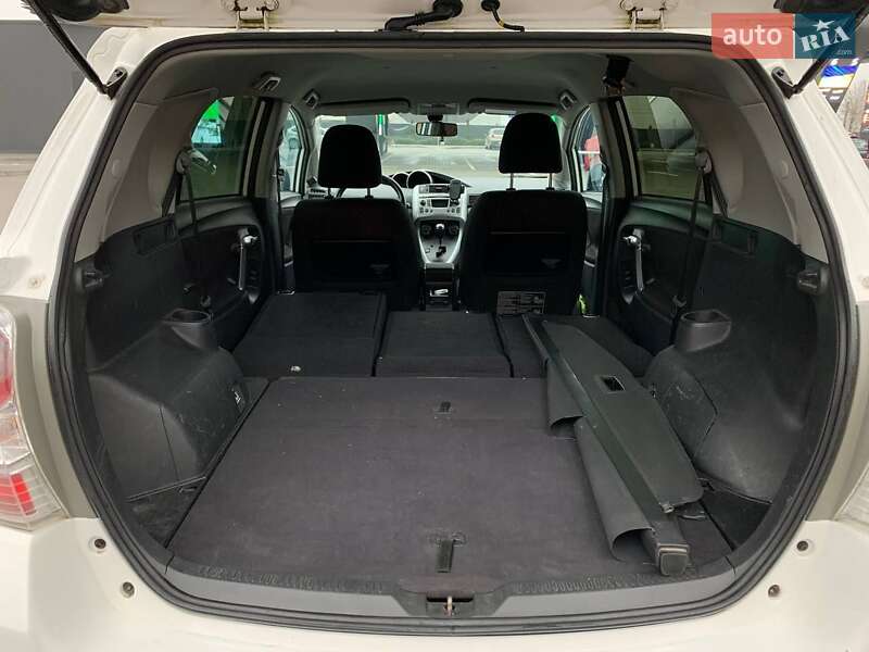 Мінівен Toyota Verso 2010 в Тернополі