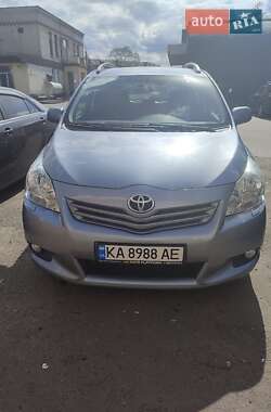 Минивэн Toyota Verso 2010 в Киеве