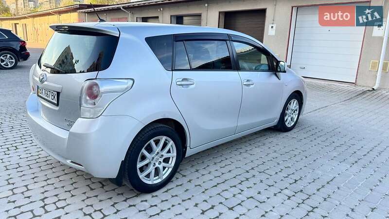 Минивэн Toyota Verso 2009 в Каменец-Подольском фото 4 Минивэн Toyota Verso 2009 в Каменец-Подольском