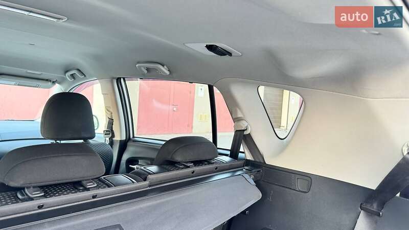 Минивэн Toyota Verso 2009 в Каменец-Подольском фото 26 Минивэн Toyota Verso 2009 в Каменец-Подольском