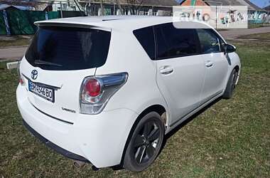 Мінівен Toyota Verso 2014 в Сумах