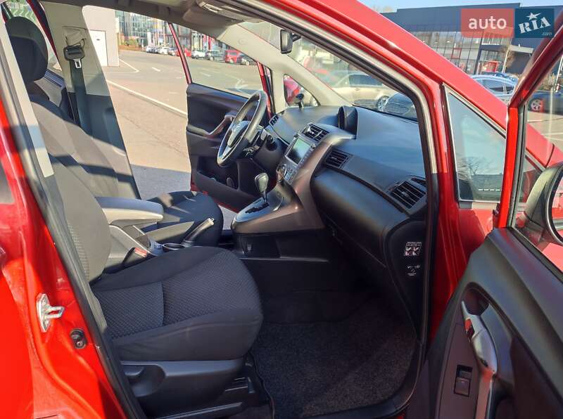Мінівен Toyota Verso 2009 в Хмельницькому