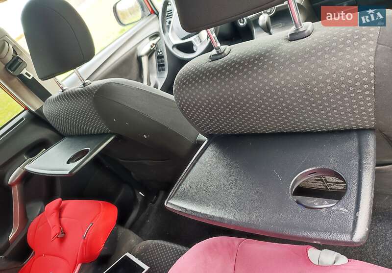 Мінівен Toyota Verso 2009 в Хмельницькому