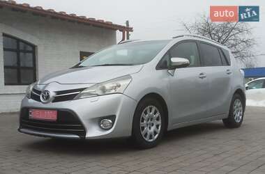 Мінівен Toyota Verso 2014 в Красилові