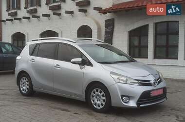 Мінівен Toyota Verso 2014 в Красилові