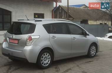 Мінівен Toyota Verso 2014 в Красилові