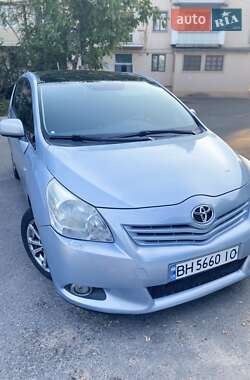 Минивэн Toyota Verso 2011 в Измаиле