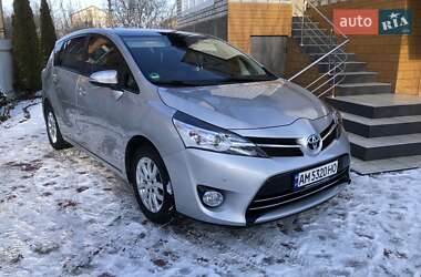 Мінівен Toyota Verso 2015 в Бердичеві