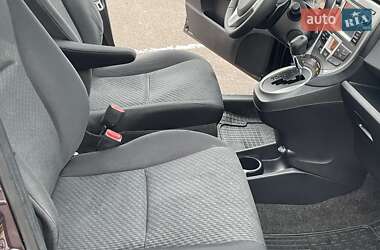 Минивэн Toyota Verso 2011 в 