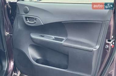 Минивэн Toyota Verso 2011 в 