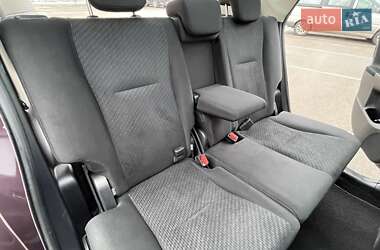 Минивэн Toyota Verso 2011 в 