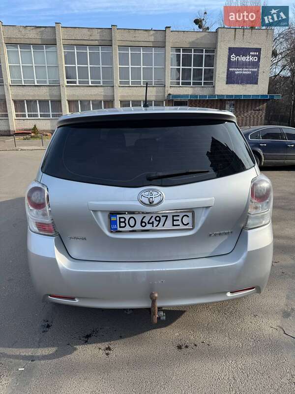 Мінівен Toyota Verso 2009 в Шумську