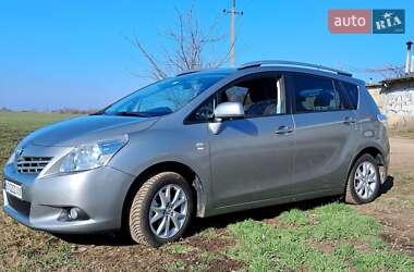 Мінівен Toyota Verso 2012 в Одесі