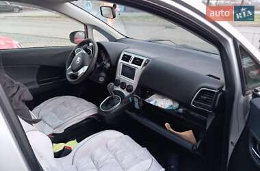 Мінівен Toyota Verso 2012 в 