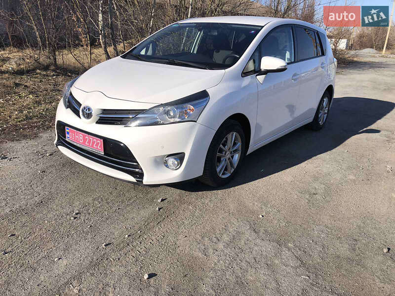 Toyota Verso 2013