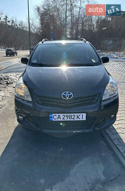 Мінівен Toyota Verso 2010 в Києві