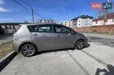 Минивэн Toyota Verso 2014 в 