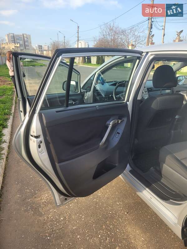 Минивэн Toyota Verso 2009 в Черноморске