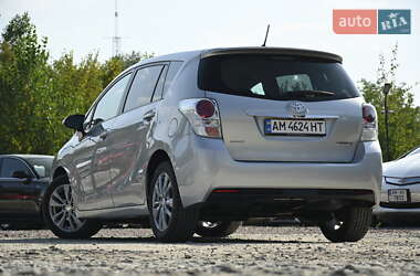 Мінівен Toyota Verso 2015 в 