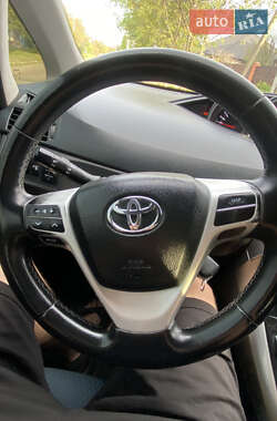 Минивэн Toyota Verso 2014 в 