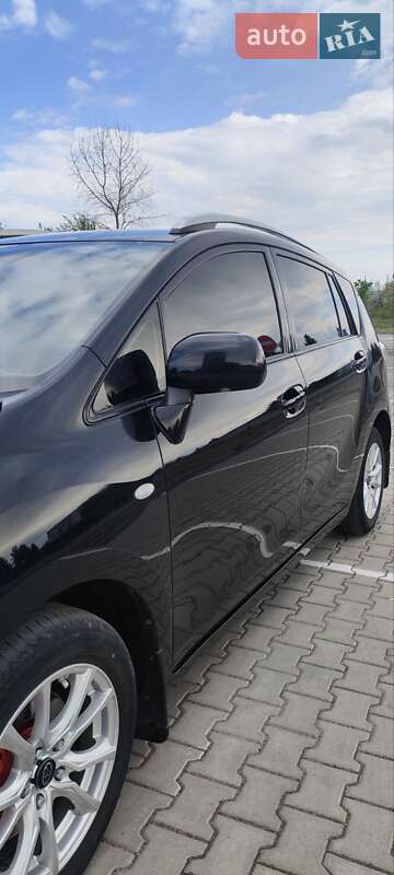 Минивэн Toyota Verso 2012 в Деражне