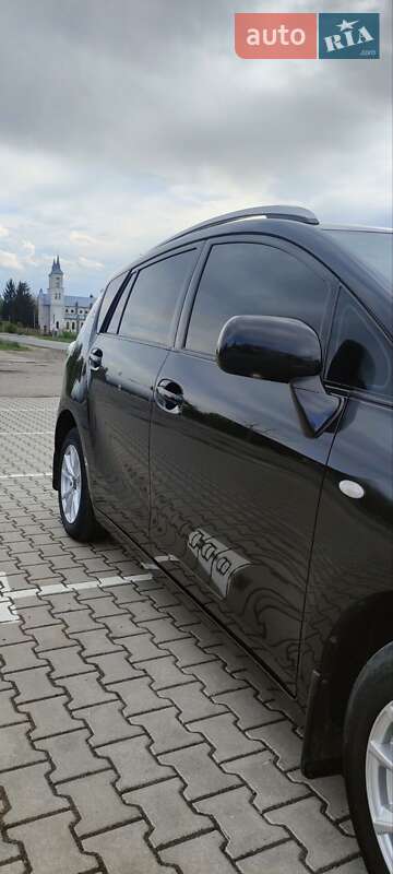 Минивэн Toyota Verso 2012 в Деражне