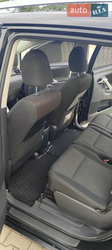 Минивэн Toyota Verso 2012 в Деражне