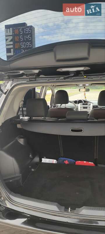 Минивэн Toyota Verso 2012 в Деражне