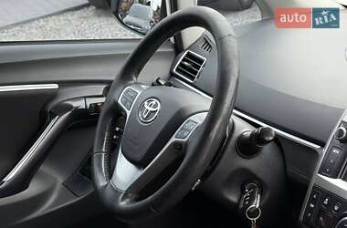 Минивэн Toyota Verso 2013 в 