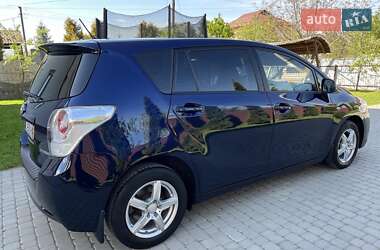 Минивэн Toyota Verso 2012 в 