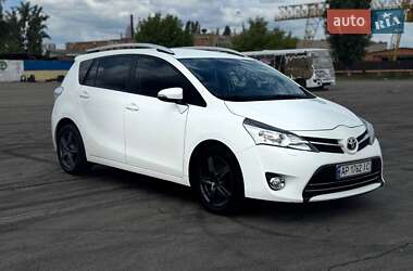 Минивэн Toyota Verso 2013 в 