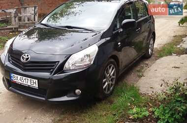 Минивэн Toyota Verso 2010 в Хмельницком