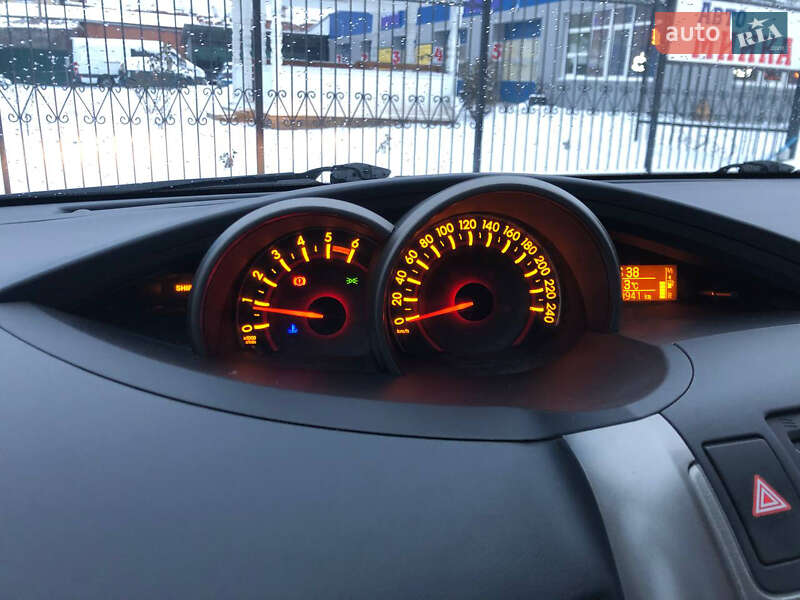 Мінівен Toyota Verso 2010 в Сумах