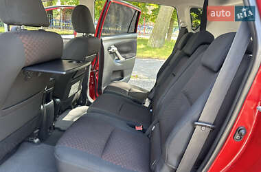 Мінівен Toyota Verso 2010 в 