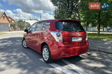 Мінівен Toyota Verso 2010 в 